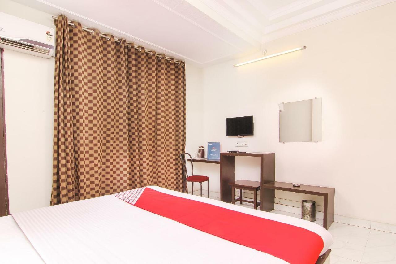 Oyo 14345 Hotel Panchsheel バラナシ エクステリア 写真